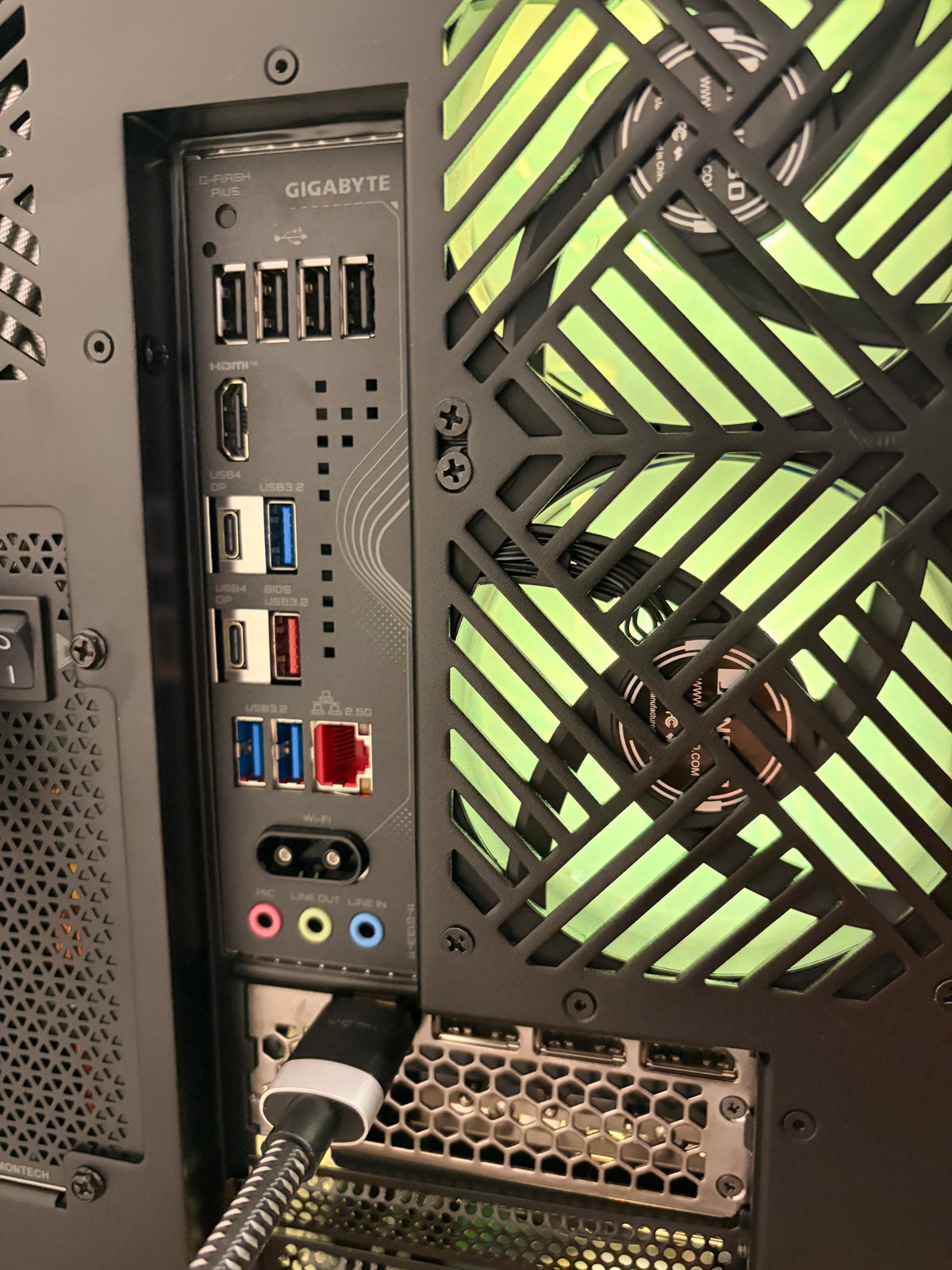 ZeroLag Gaming PC  AMD Ryzen 7 9850X3D Nvidia RTX 5080 32GB 6000MT/s DDR5 RAM 2TB NVMe SSD